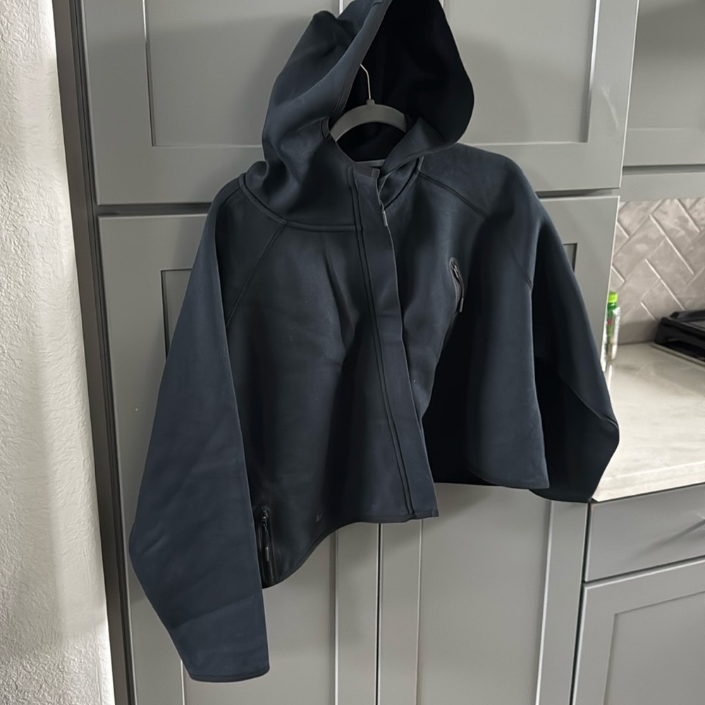 Nike crop jacket Women’s L full zip